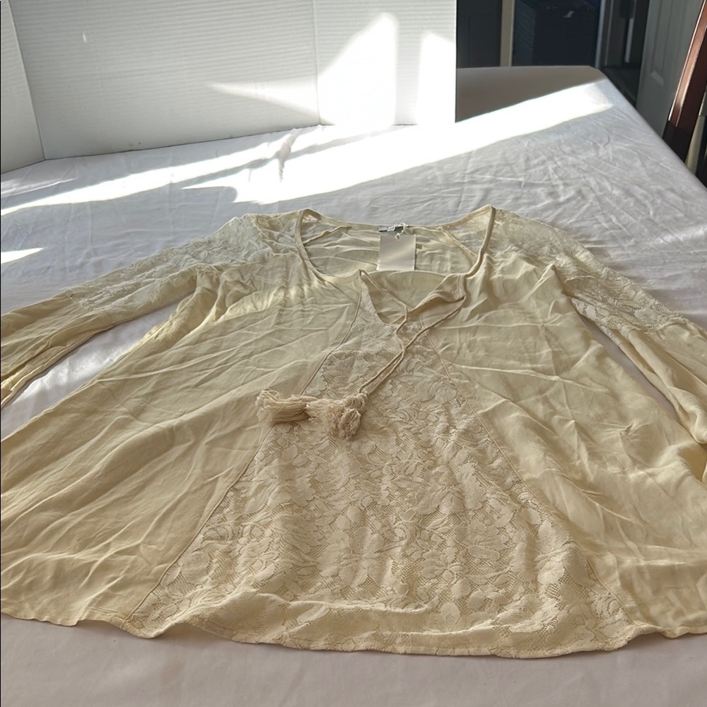 Tobi Ivory Boho Lace Peasant Top